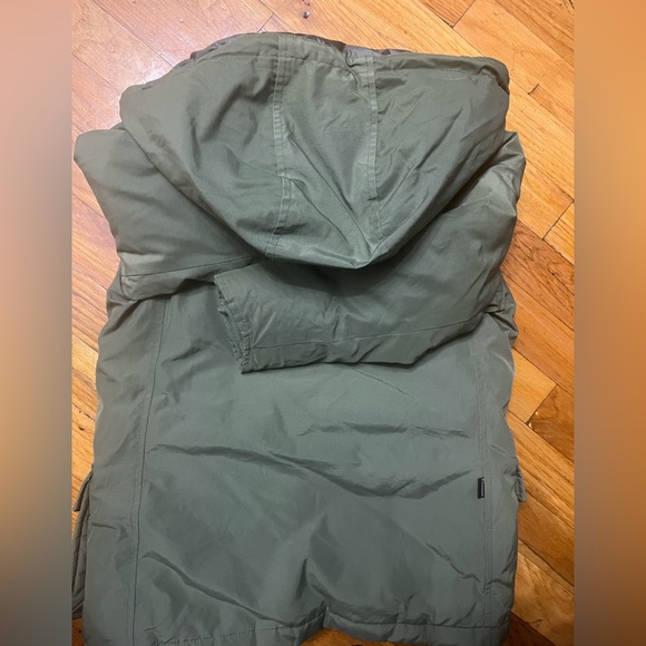 Woolrich, Boys' Insulated, Water Repellent, Down Parka in size 6 - Picture 9 of 11